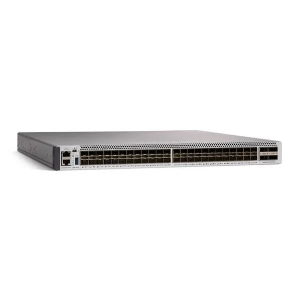 Cisco Catalyst 9500 Series high performance 24-port 1/10/25G switch, NW Ess. License C9500-24Y4C-E